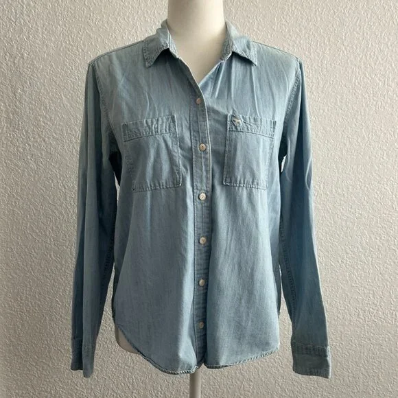 Abercrombie & Fitch Chambray Denim Button Down Shirt Small - Picture 2 of 8
